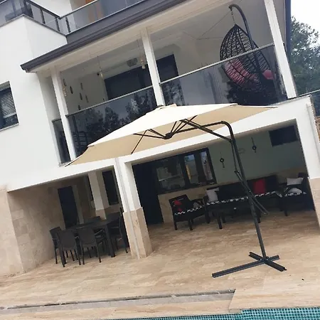 Ada Sun Apartment *